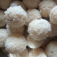 A picture of Coconut laduoo.