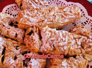 Foto principal de Cañas de hojaldre rellenas de turrón de chocolate y mermelada de naranja