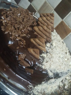 ஒரியோ கேக் (Oreo cake recipe in tamil) செய்முறை முக்கிய புகைப்படம்