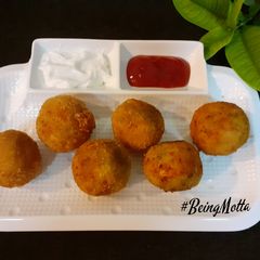 Cheesy Chutney Aloo Bombs A picture of Cheesy Chutney Aloo Bombs.