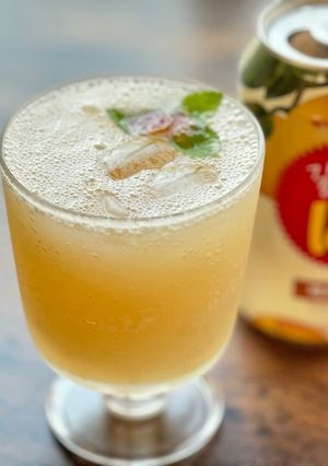 A picture of Korean Pear Juice.