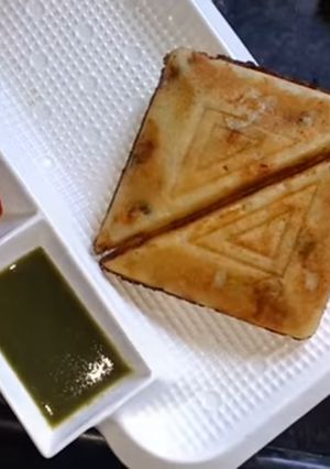 A picture of Suji sandwich.