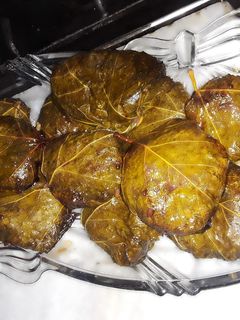 عکسی از دستور دلمه برگ مو