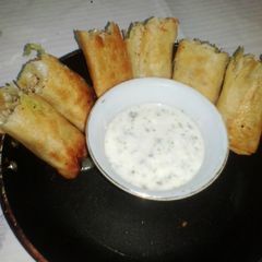 A picture of Chicken Rolls.