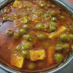 Matar paneer A picture of Matar paneer.