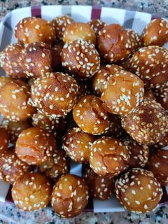 अनरसा बॉल्स (anarsha balls recipe in Hindi) रेसिपी मुख्य फोटो