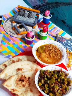 A picture of Piyaz Bhindi with roti.