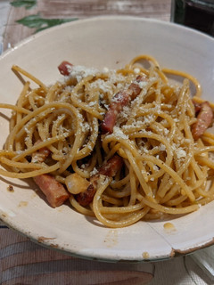 Una foto de Spaghetti alla carbonara, receta tradicional