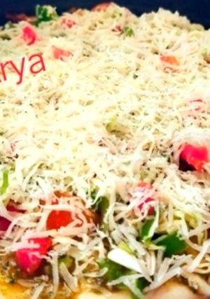मिक्स वेज चीज़ पिज़्ज़ा (mix veg cheese pizza recipe in Hindi) रेसिपी मुख्य फोटो