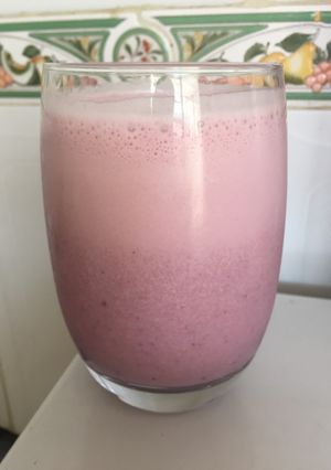 Una foto de Licuado de Fresa, Zarzamora etc
