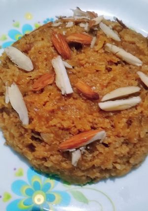 वाटरमेलन जग्गेरी हलवा (Watermelon jaggery halwa recipe in hindi) रेसिपी मुख्य फोटो
