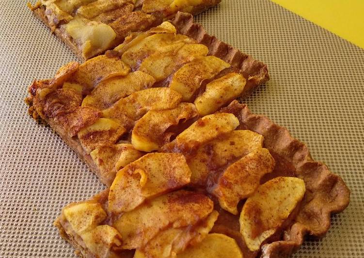 Tarta de manzana con base crujiente sin azúcar 🍏
