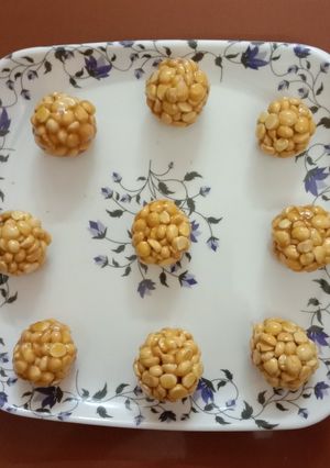 લાડુ(Ladoo Recipe in Gujarati) રેસીપી મુખ્ય ફોટો
