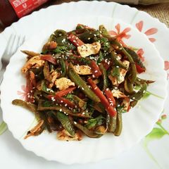 A picture of Capsicum & carrot stir fry.