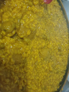 Una foto de Arroz con carrillada y champiñones (al gusto) ideal para niños