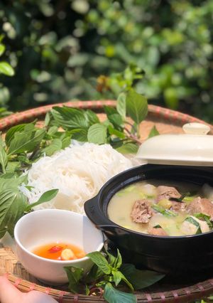 Hình của món Vịt om sấu, vịt nấu khoai sọ 🦆.