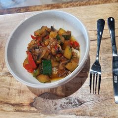A picture of Quick and Easy Vegan Stir Fry.
