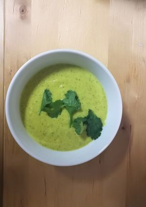 Una foto de Crema de calabacín al curry