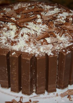 Una foto de Tarta de Kit-Kat