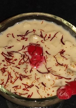 A picture of Fruit Custard.