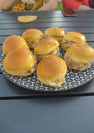 Une photo de Mini Burger au thon et œufs