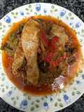 531. Pollo al romero con aceitunas negras y alcaparras (principal carne)