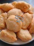 Mash Daal Dahi Baray (lentil fritters)