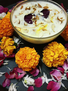 चावल की खीर (chawal ki kheer recipe in Hindi) रेसिपी मुख्य फोटो