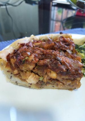 Una foto de Tarta de pollo y puerro