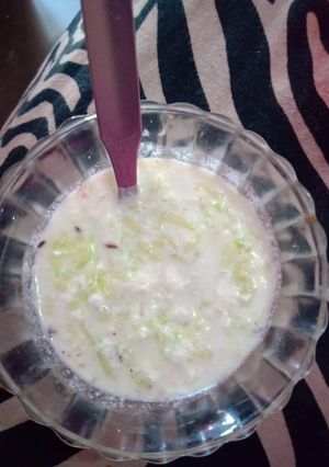 A picture of Cucumber raita.