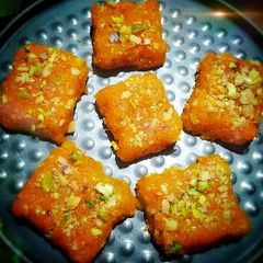 A picture of Carrot burfi.