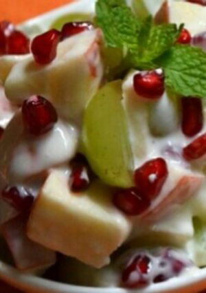 A picture of Honey Yogurt Salad.