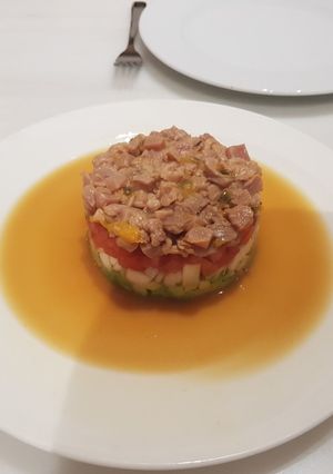 Una foto de Tartar atún rojo y maracuyá