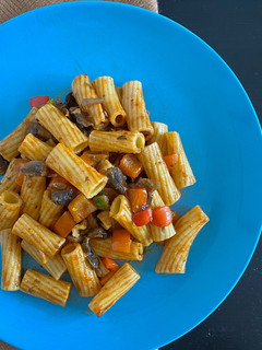 A picture of Pasta with Mushroom and Paprika.