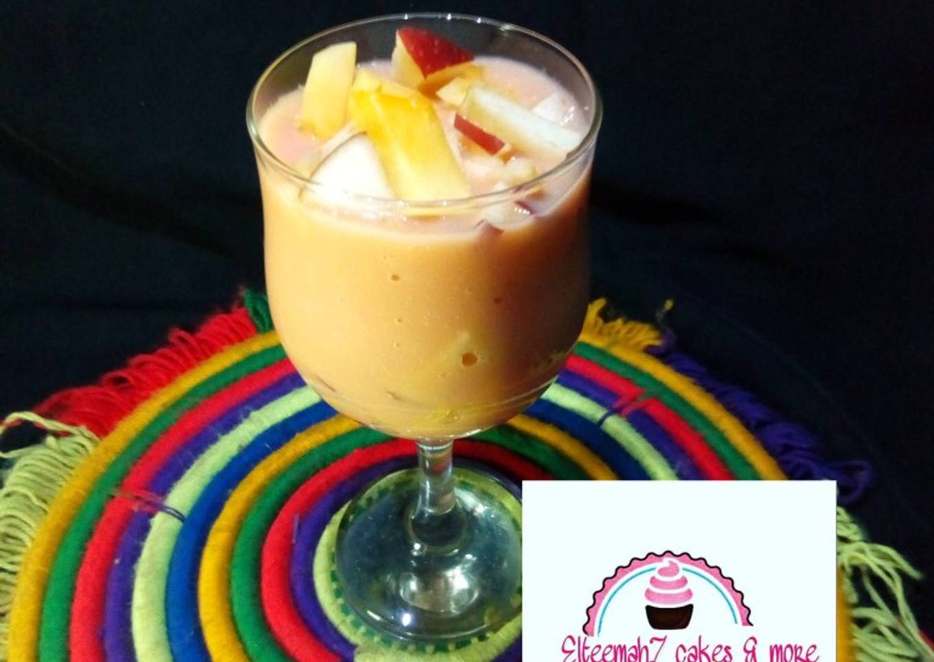 Mango and apple smoothie