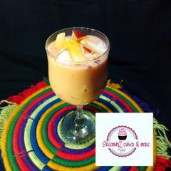 A picture of Mango and apple smoothie.