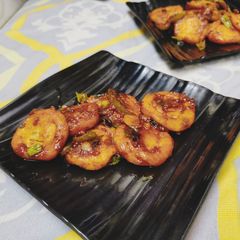 A picture of Schezwan Chilli Potato.