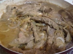 Foto de Iscas de Fígado Ao Vermout (receita Própria)
