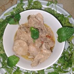 White chicken karahi A picture of White chicken karahi.
