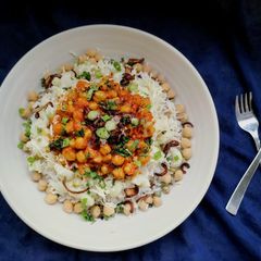 A picture of Indo-Egyptian Koshari.
