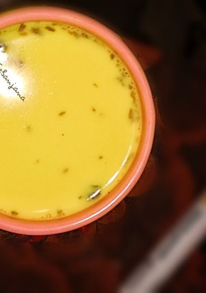 হলুদ লাট্টে (Turmeric latte/Golden Milk recipe in Bengali) রেসিপির প্রধান ছবি