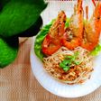 Hủ tiếu trộn khô với tôm càng