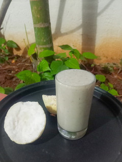தேங்காய் பூ மில்க் ஷேக்(coconut flower milkshake recipe in tamil) செய்முறை முக்கிய புகைப்படம்