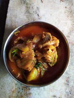 চিকেন কারি(Chicken curry recipe in Bengali) রেসিপির প্রধান ছবি