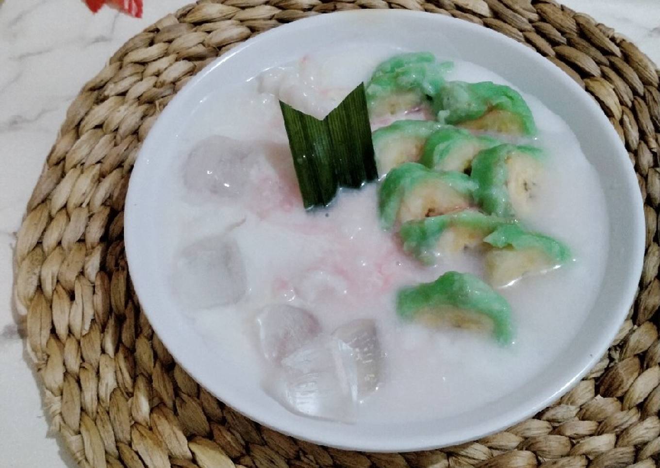 166. Es Pisang Ijo