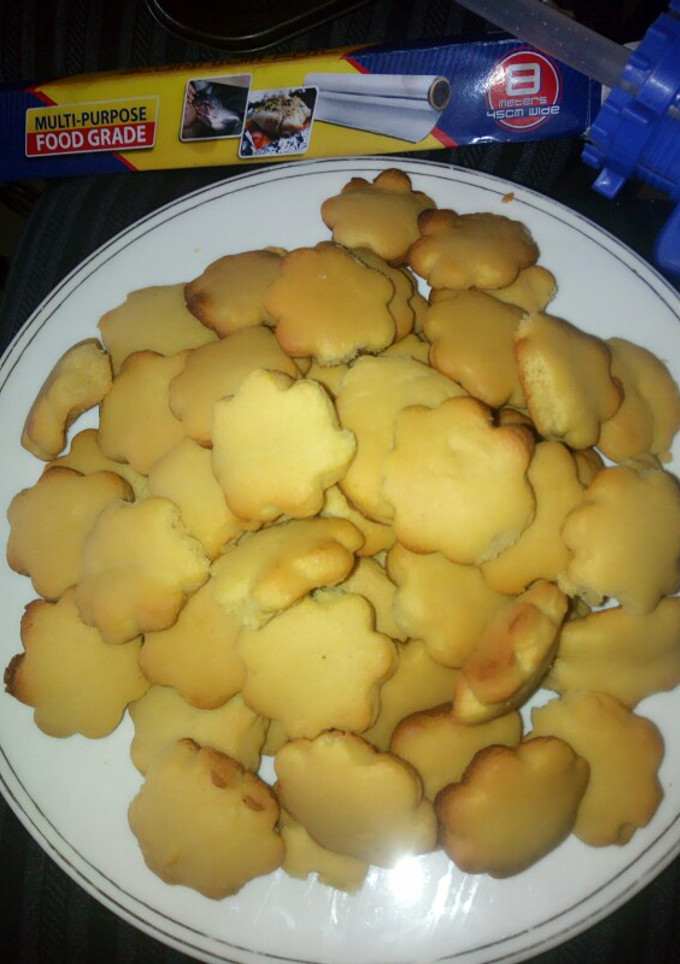 A picture of Plain cookies.