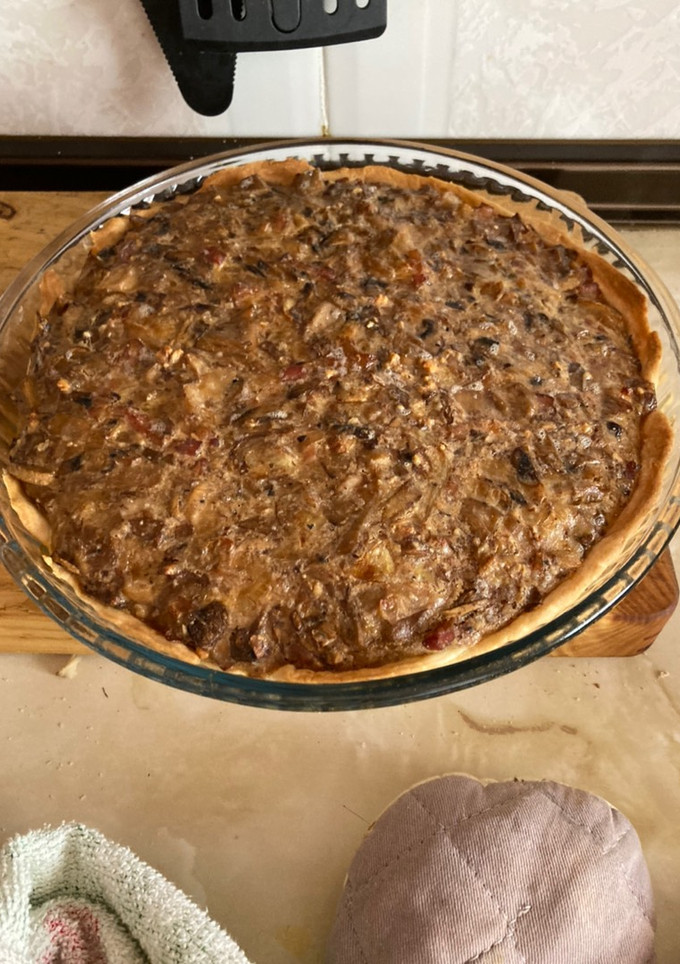 Una foto de Tarta de setas con bacon y nueces
