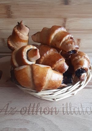 Szilvalekváros kifli recept fotója