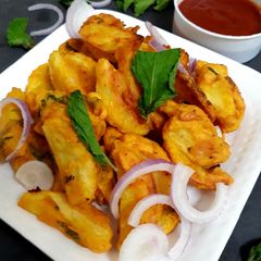 A picture of Potato mint pakora.