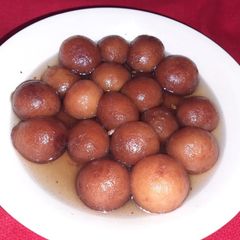 A picture of Milk powder gulab jamun.